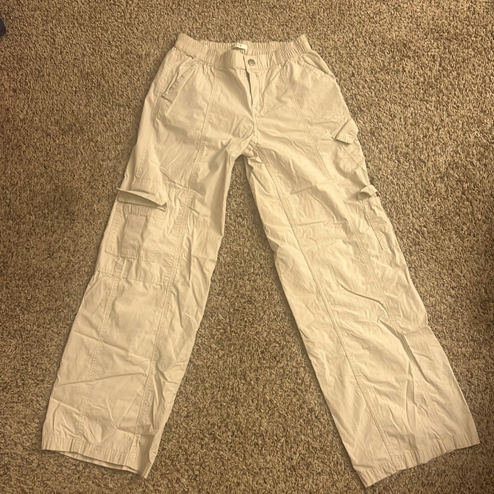 crème colored cargo pants from pacsun